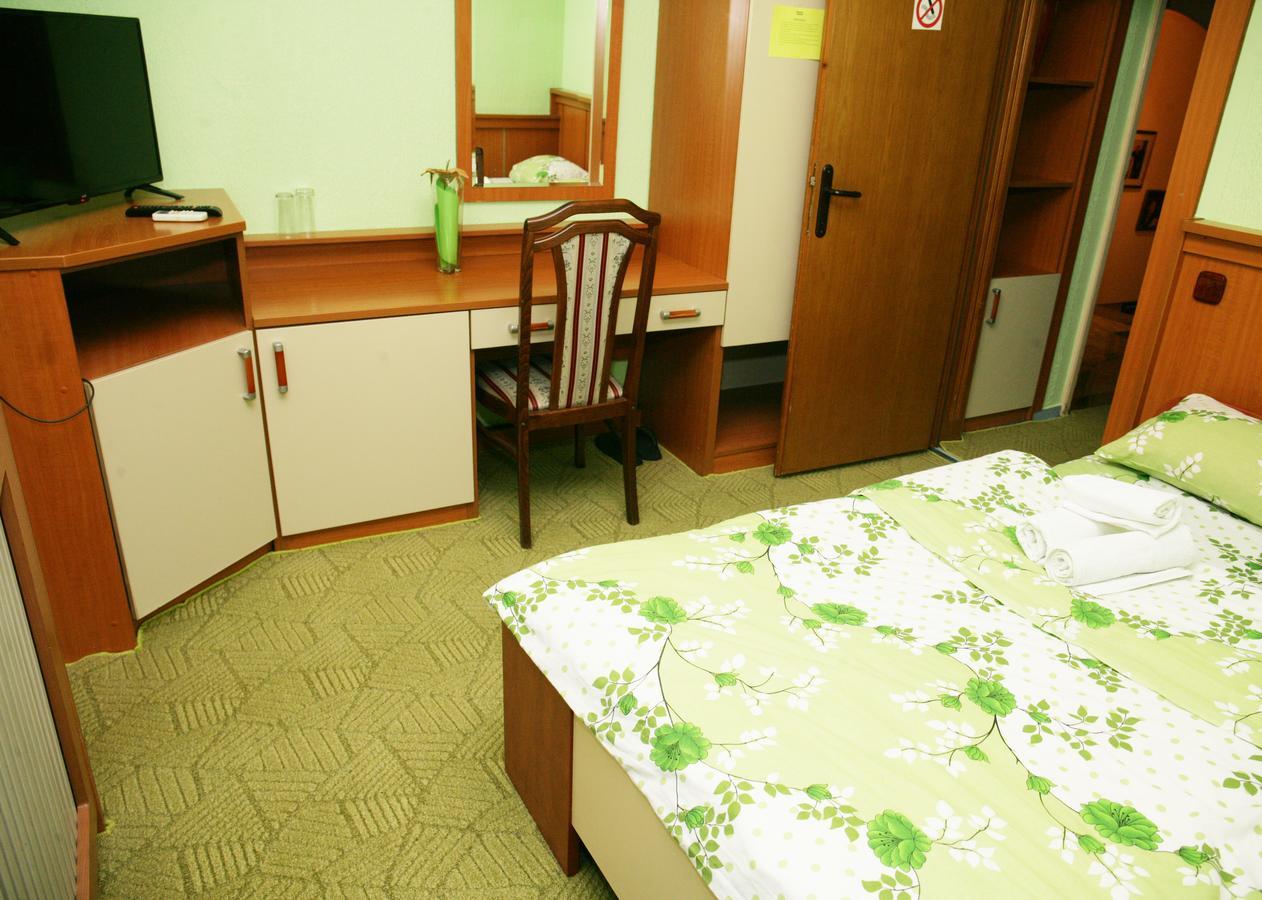 באניה לוקה Motel Nana מראה חיצוני תמונה