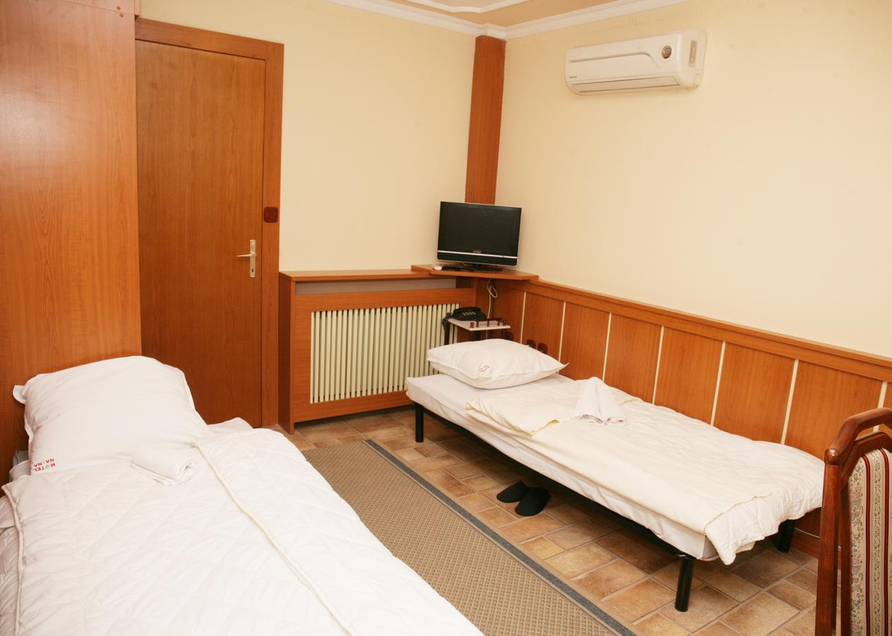 באניה לוקה Motel Nana מראה חיצוני תמונה