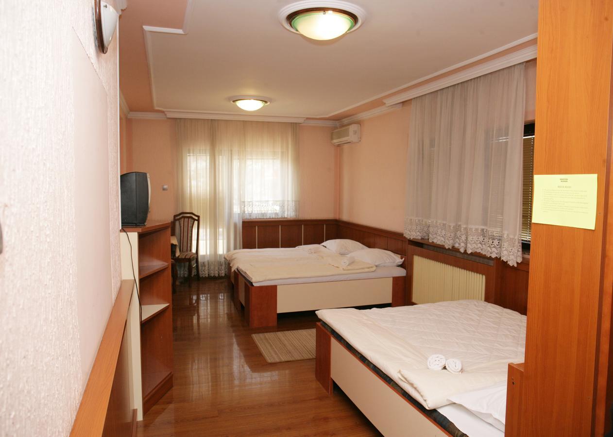 באניה לוקה Motel Nana חדר תמונה