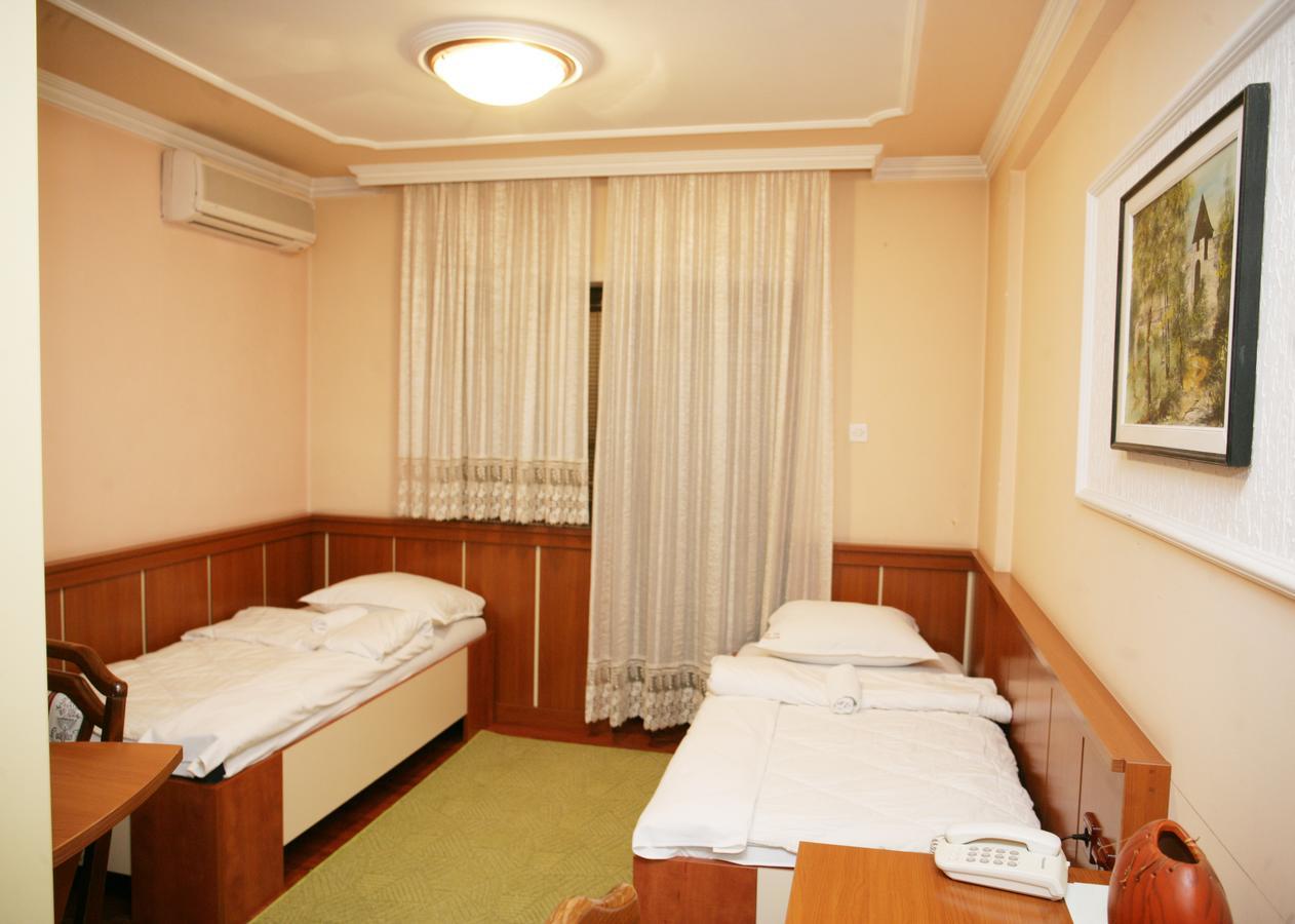 באניה לוקה Motel Nana מראה חיצוני תמונה