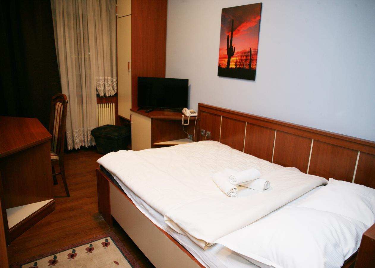 באניה לוקה Motel Nana מראה חיצוני תמונה