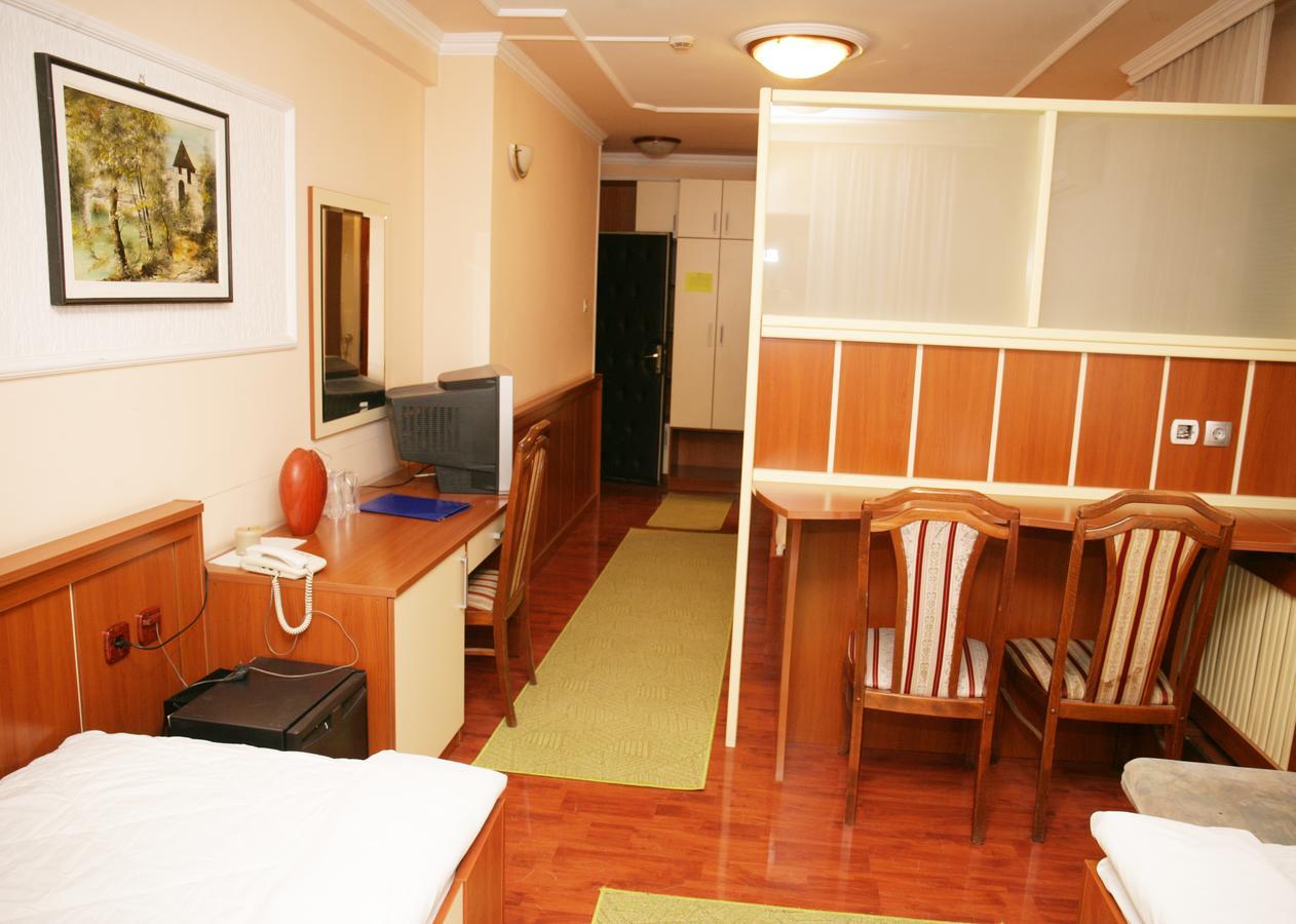 באניה לוקה Motel Nana מראה חיצוני תמונה