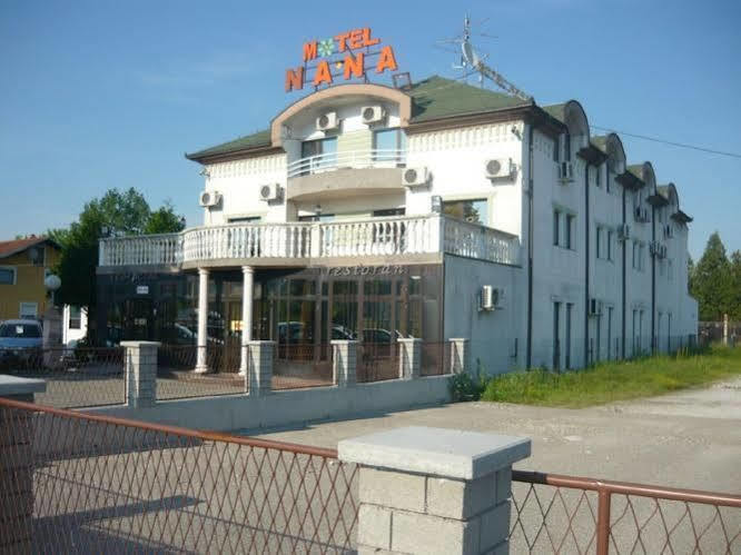 באניה לוקה Motel Nana מראה חיצוני תמונה